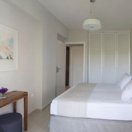 Aethrion Boutique Homes Apartment *