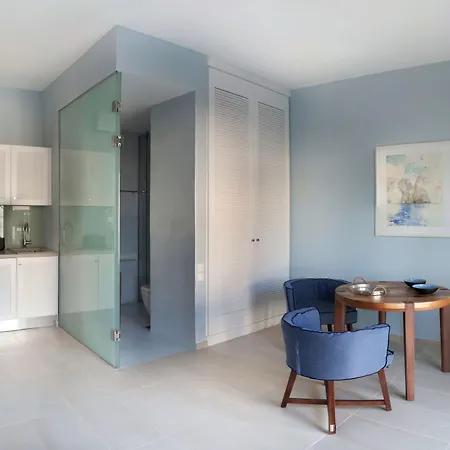 Aethrion Boutique Homes Apartment *